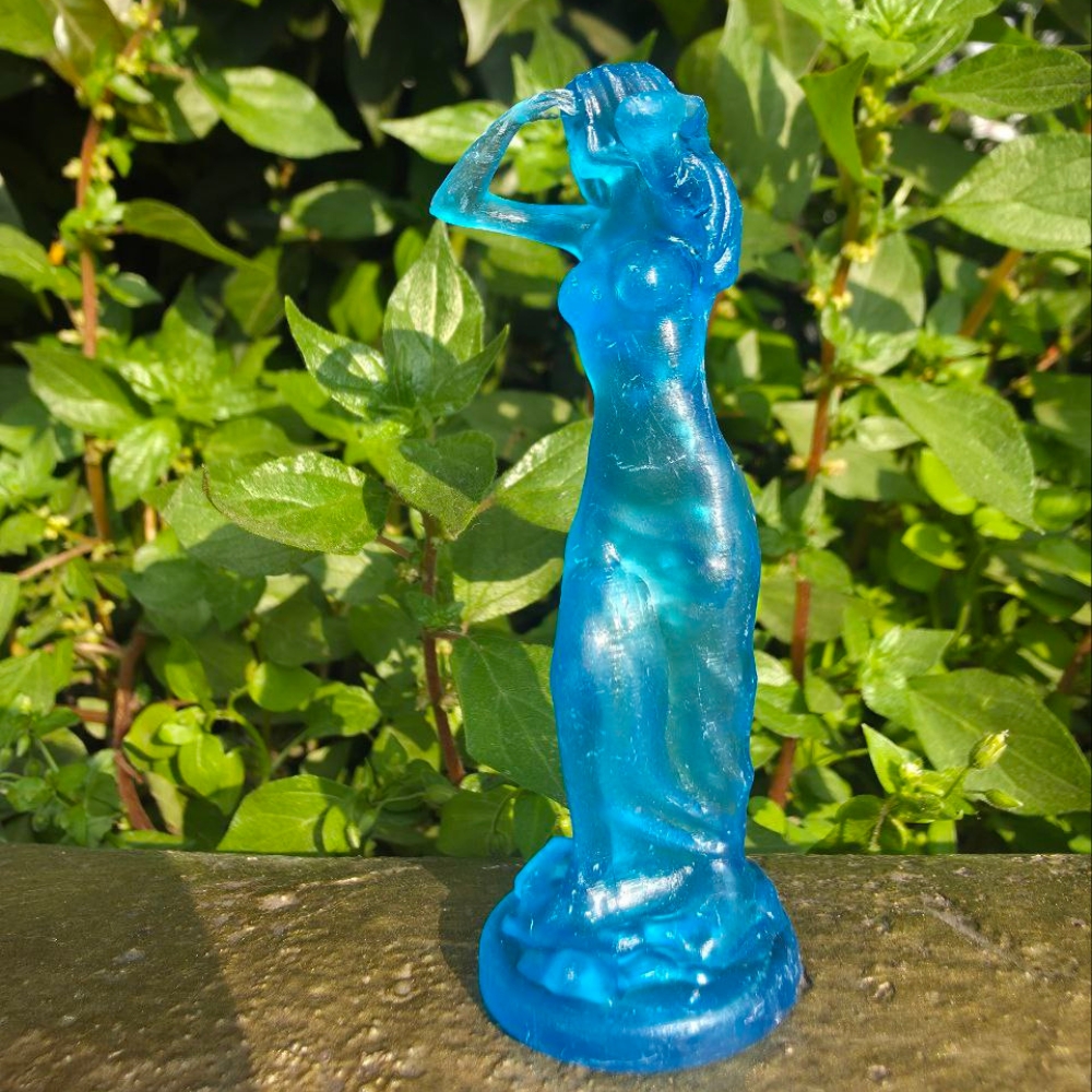 Muñeca de Resina Colores